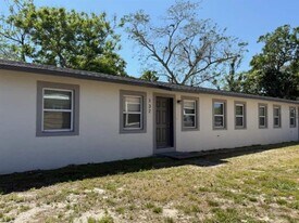 332 Ave D SE in Winter Haven, FL - Building Photo