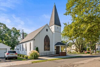 73 3rd Ave in Atlantic Highlands, NJ - Building Photo - Building Photo