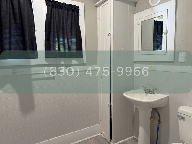 property at 424 W Kenedy Ave