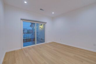 1288.5 Ridgeley Dr in Los Angeles, CA - Building Photo - Building Photo