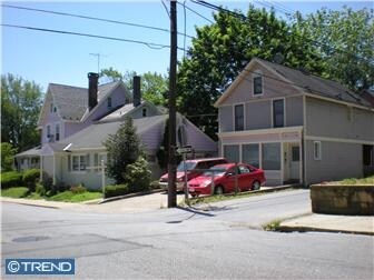 361 E Chesnut St in Coatesville, PA - Building Photo - Building Photo