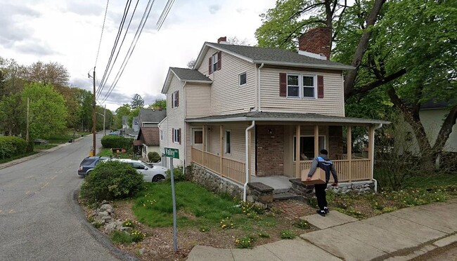 17 Estrada Rd in Central Valley, NY - Building Photo - Building Photo