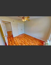 96 Mossy Oak Dr, Unit Bedroom #1-Front in Springfield, GA - Foto de edificio - Building Photo