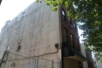 446 Gates in Brooklyn, NY - Building Photo - Building Photo