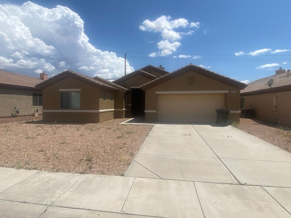 3800 Heather Ave in Kingman, AZ - Building Photo