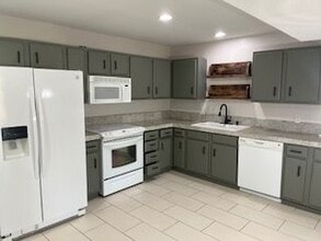 68 White Oak Ln in Little Rock, AR - Building Photo - Building Photo