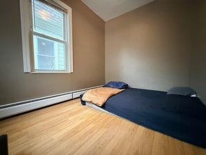 741 Somerville Ave in Somerville, MA - Foto de edificio - Building Photo