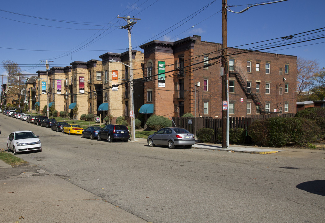 321 Melwood Ave in Pittsburgh, PA - Building Photo