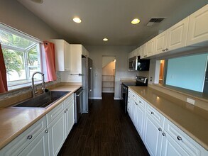 87-2077-2077 Pakeke St in Waianae, HI - Building Photo - Building Photo