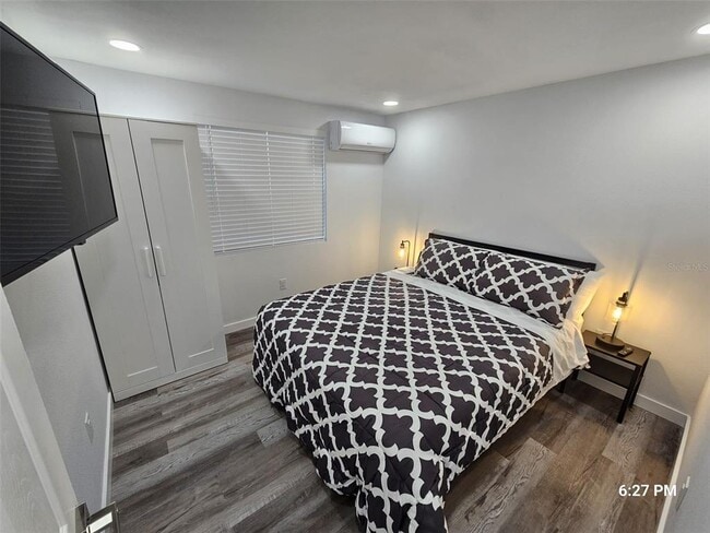 property at 6903 N River Blvd