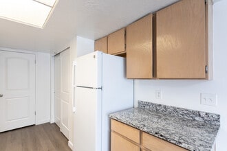 Stonebridge in West Jordan, UT - Foto de edificio - Interior Photo