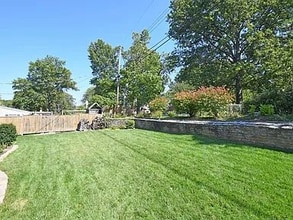 939 Springbrook Dr in Cincinnati, OH - Building Photo - Building Photo