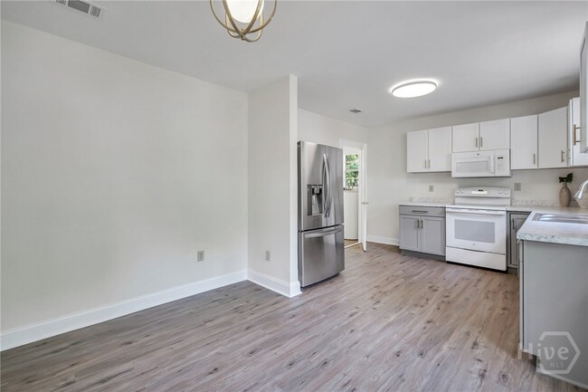 property at 405 S Baldwin Cir