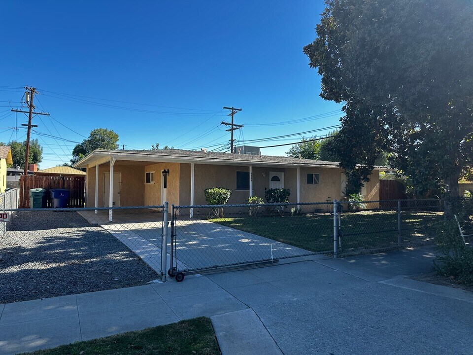 6580 Hillside Ave in Riverside, CA - Building Photo