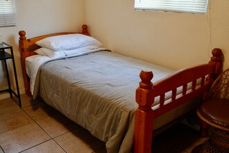 1866 El Sereno Ave in Pasadena, CA - Building Photo - Building Photo