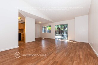 7840 1st Draw Way in Sacramento, CA - Foto de edificio - Building Photo