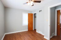 Pasfield Park Apartments in Springfield, IL - Building Photo - Interior Photo