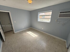 1646 NW 2nd St in Miami, FL - Building Photo - Building Photo