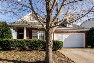 6653 Thistle Down Dr in Harrisburg, NC - Building Photo