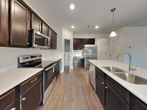 2120 Williamshire Ln in Nashville, TN - Building Photo - Building Photo