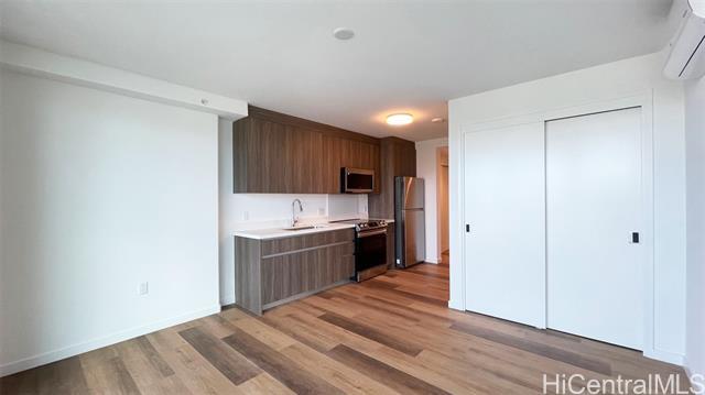 property at 1515 Liona St