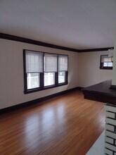 3126 Kensington Rd, Unit 2nd floor in Cleveland Heights, OH - Foto de edificio - Building Photo