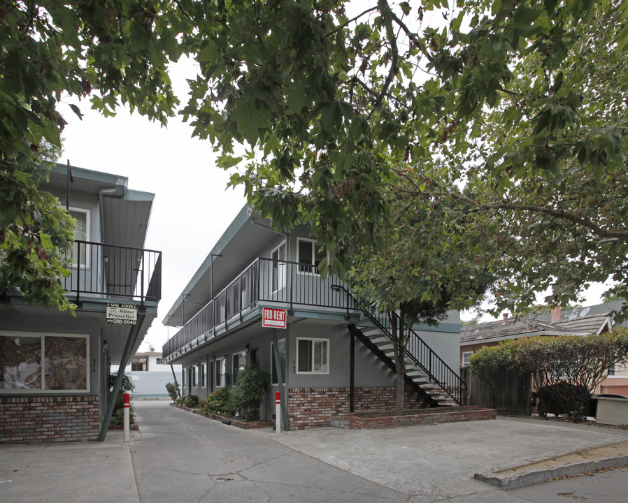 565-575 S 11th St in San Jose, CA - Building Photo