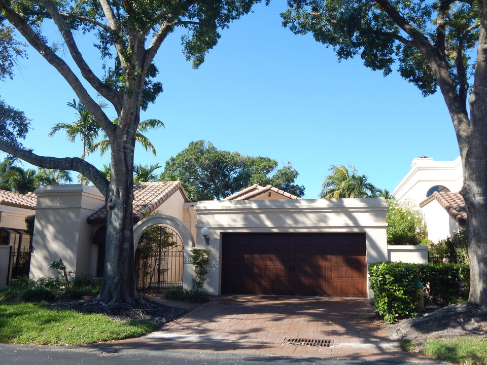 3073 Deer Creek Via Napoli in Deerfield Beach, FL - Building Photo