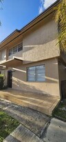 120 SW 108th Ave in Miami, FL - Building Photo