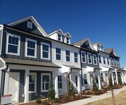 979 Anchor Wy in York, SC - Building Photo
