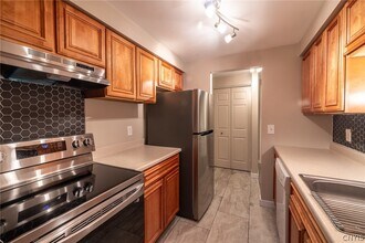 705 Idlewood Blvd N in Baldwinsville, NY - Building Photo - Building Photo