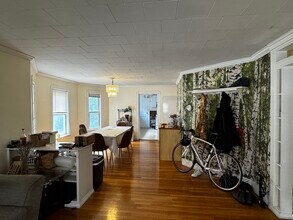 31 Winslow Ave, Unit 2 in Somerville, MA - Building Photo - Building Photo