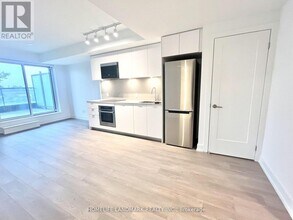 8 Cedarland Dr in Markham, ON - Building Photo - Building Photo