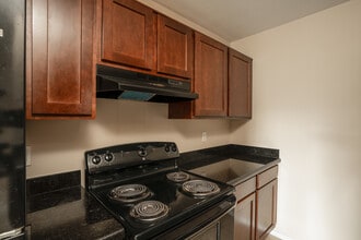 Diamante Apartments in Harlingen, TX - Building Photo - Interior Photo