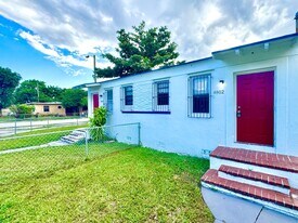 4802 NW 18th Ave in Miami, FL - Building Photo