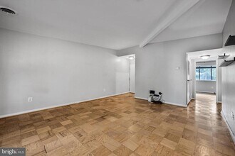 10300 Rockville Pike in Rockville, MD - Building Photo - Building Photo