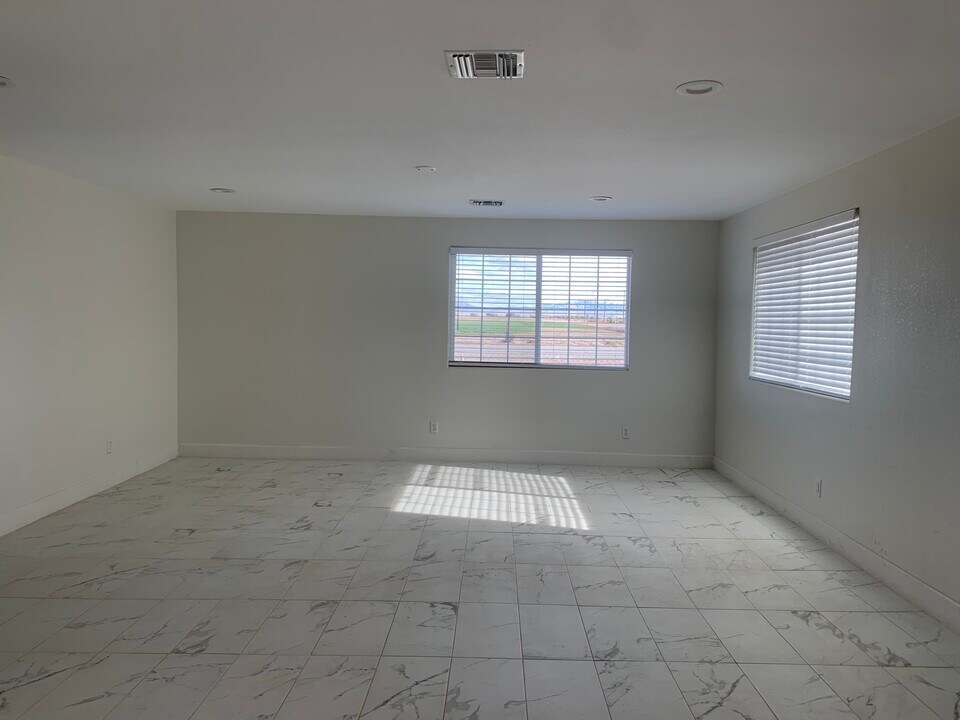 23911 S Neighbours Blvd in Blythe, CA - Building Photo