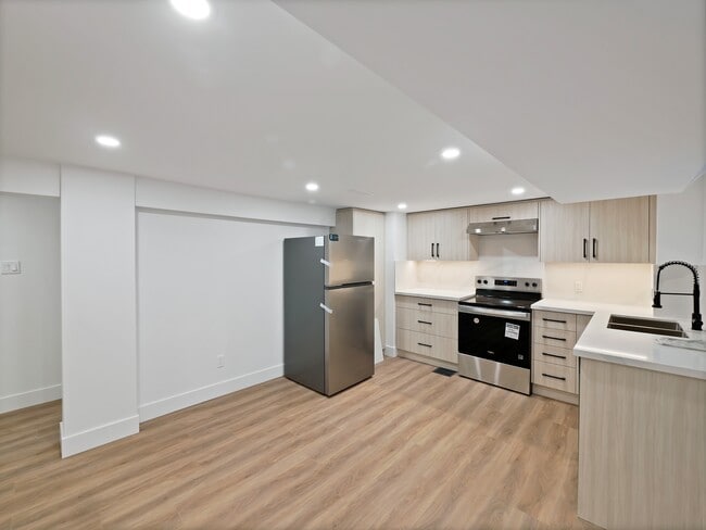 167 Rosedale Ave in Hamilton, ON - Building Photo - Building Photo