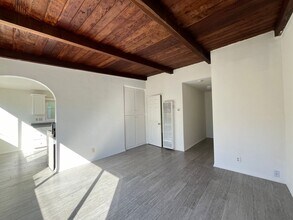 1424 Ocean Ave-Unit -B in Seal Beach, CA - Building Photo - Building Photo