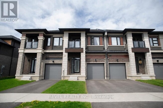 property at 31 Wakeling Dr