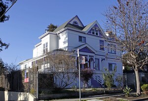 2383 E 27th St in Oakland, CA - Building Photo