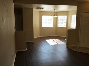 10215 Calle Chulita NW in Albuquerque, NM - Building Photo - Building Photo