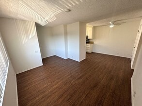 2511 E Harbor Blvd in Ventura, CA - Building Photo - Building Photo