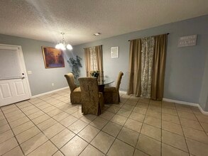 1011 Barley Dr in Hinesville, GA - Foto de edificio - Building Photo