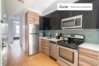 Room in Shared 3 bed/1 bath home in New York, NY - Building Photo - Building Photo