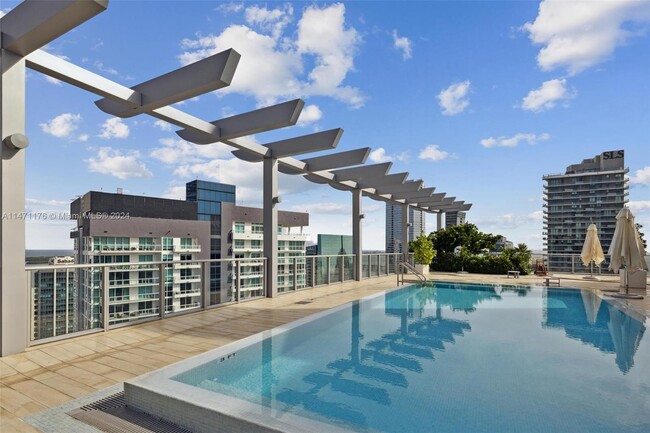 1100 S Miami Ave, Unit 3102 in Miami, FL - Building Photo - Building Photo