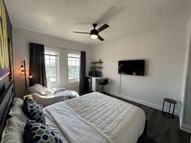 Albert House in Sioux Falls, SD - Building Photo