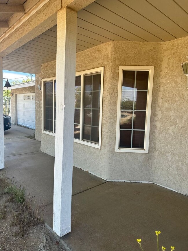 7847 Braceo St in Hesperia, CA - Building Photo - Building Photo