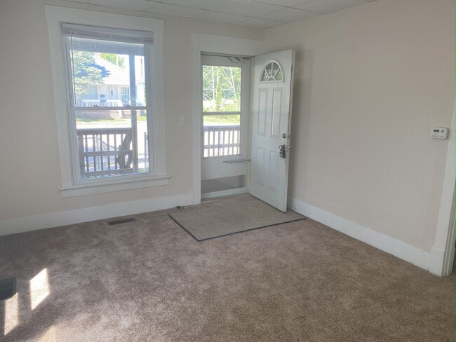 1412 N Champaign St in Champaign, IL - Building Photo - Building Photo