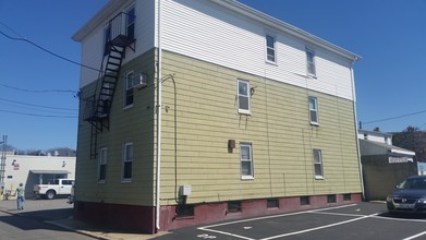 25 Weeden St in Providence, RI - Foto de edificio - Building Photo